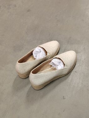 Women's Cream Espadrilles Wedges In Size 8